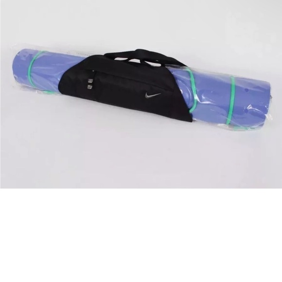 Nike Black Shoulder Bag Sleek Design - Picture 2 of 5